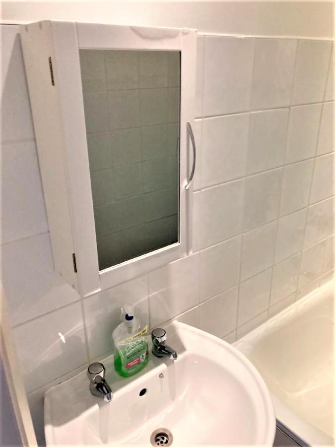 לונדון Bright & Modern Studio Flat In Paddington - Zone 1 מראה חיצוני תמונה