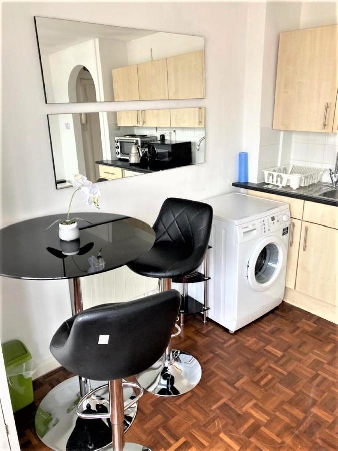 לונדון Bright & Modern Studio Flat In Paddington - Zone 1 מראה חיצוני תמונה